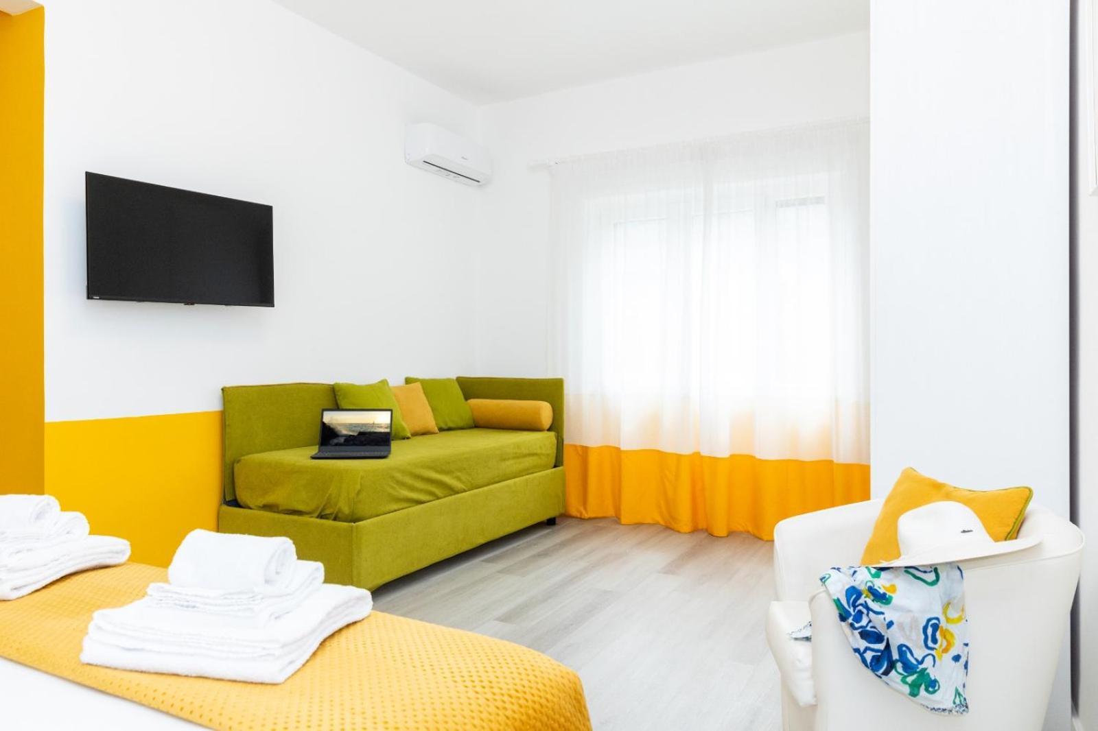 Sunny Flat Apartment ซอร์เรนโต ภายนอก รูปภาพ